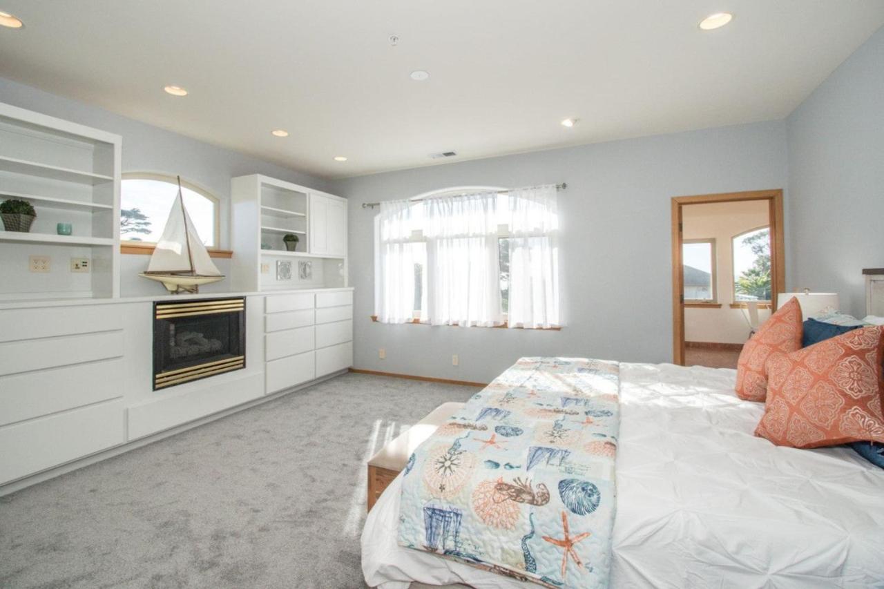 Miramar Beach Home Walk To Beach Trails Restaurants Family Activities Half Moon Bay Εξωτερικό φωτογραφία